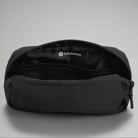 Lululemon Black Mini Belt Bag Crossbody Bag Sling Bag Nwt - Picture 5 of 8
